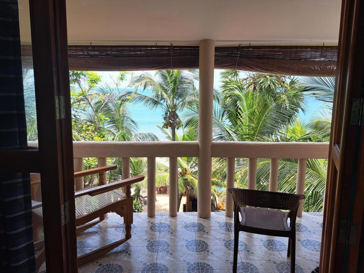The Surf Access Guest House 아루감 베이 외부 사진