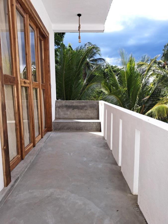 The Surf Access Guest House 아루감 베이 외부 사진