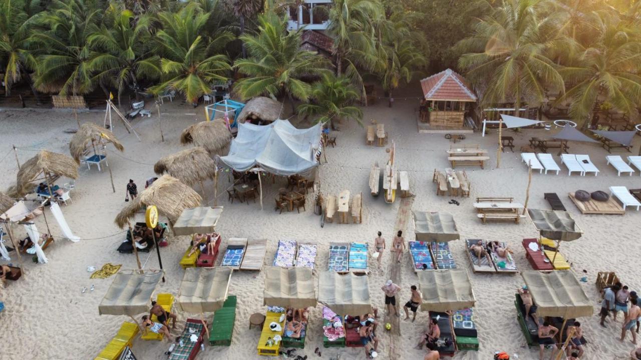 The Surf Access Guest House 아루감 베이 외부 사진