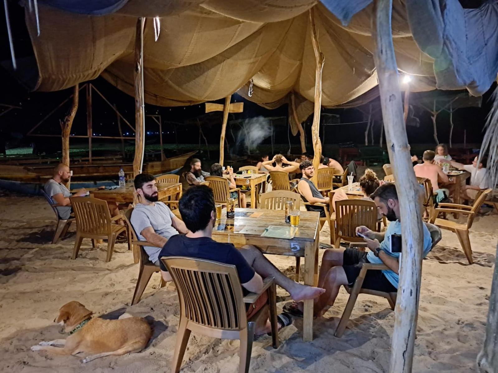 The Surf Access Guest House 아루감 베이 외부 사진