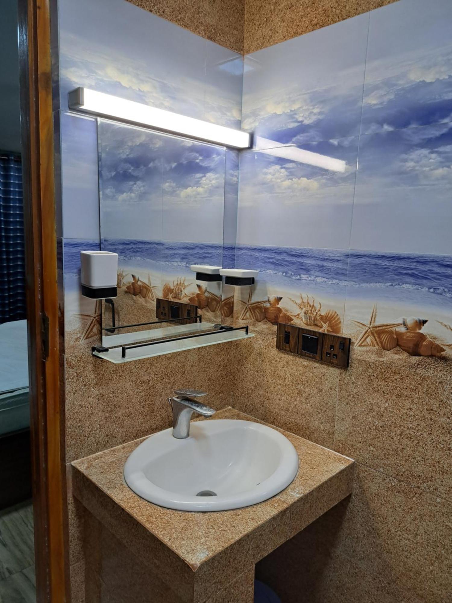 The Surf Access Guest House 아루감 베이 외부 사진