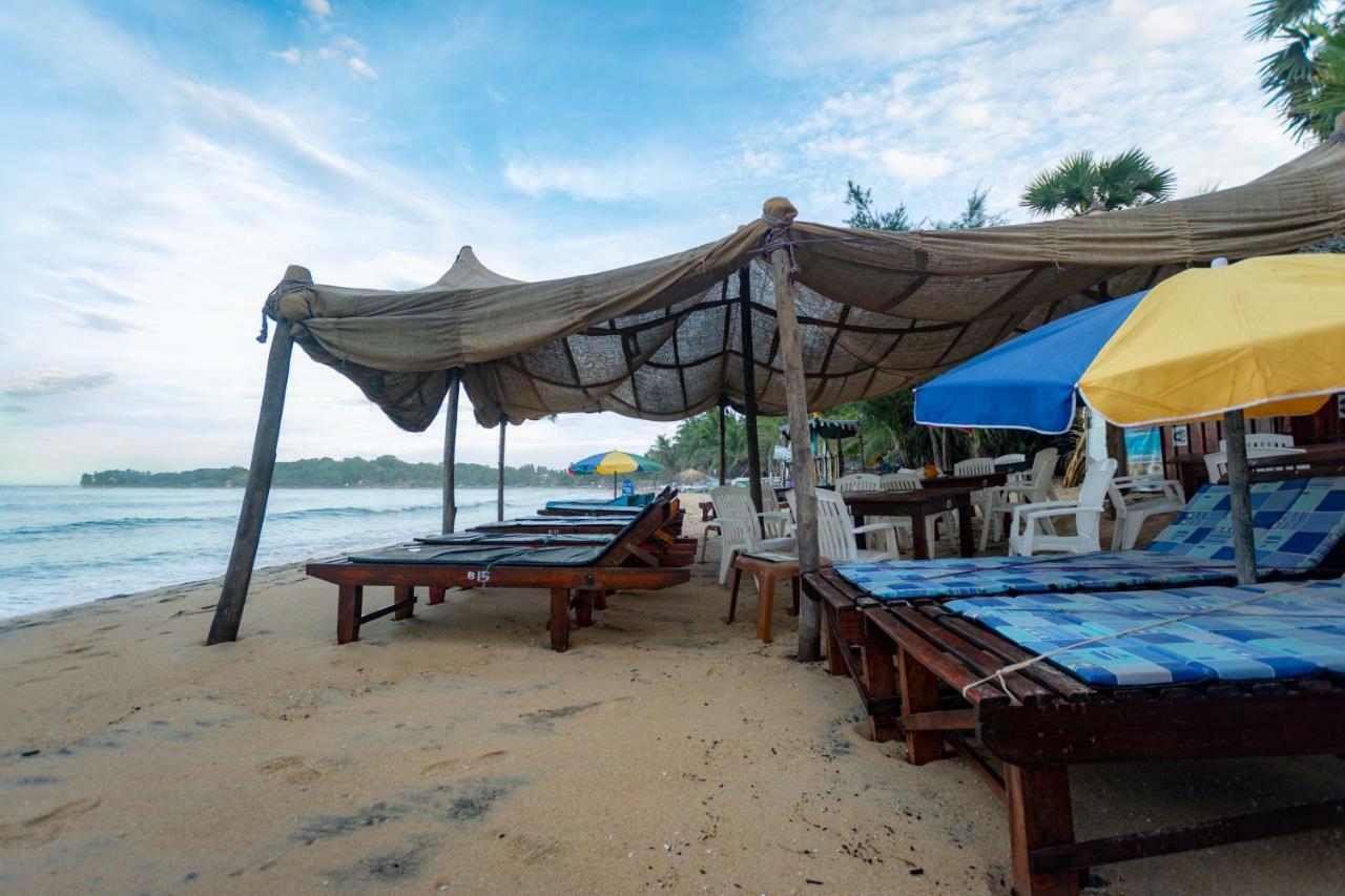 The Surf Access Guest House 아루감 베이 외부 사진