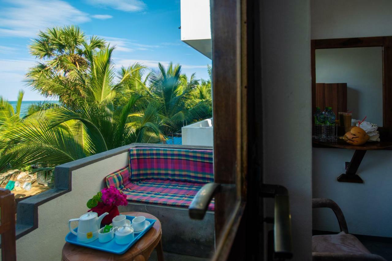 The Surf Access Guest House 아루감 베이 외부 사진