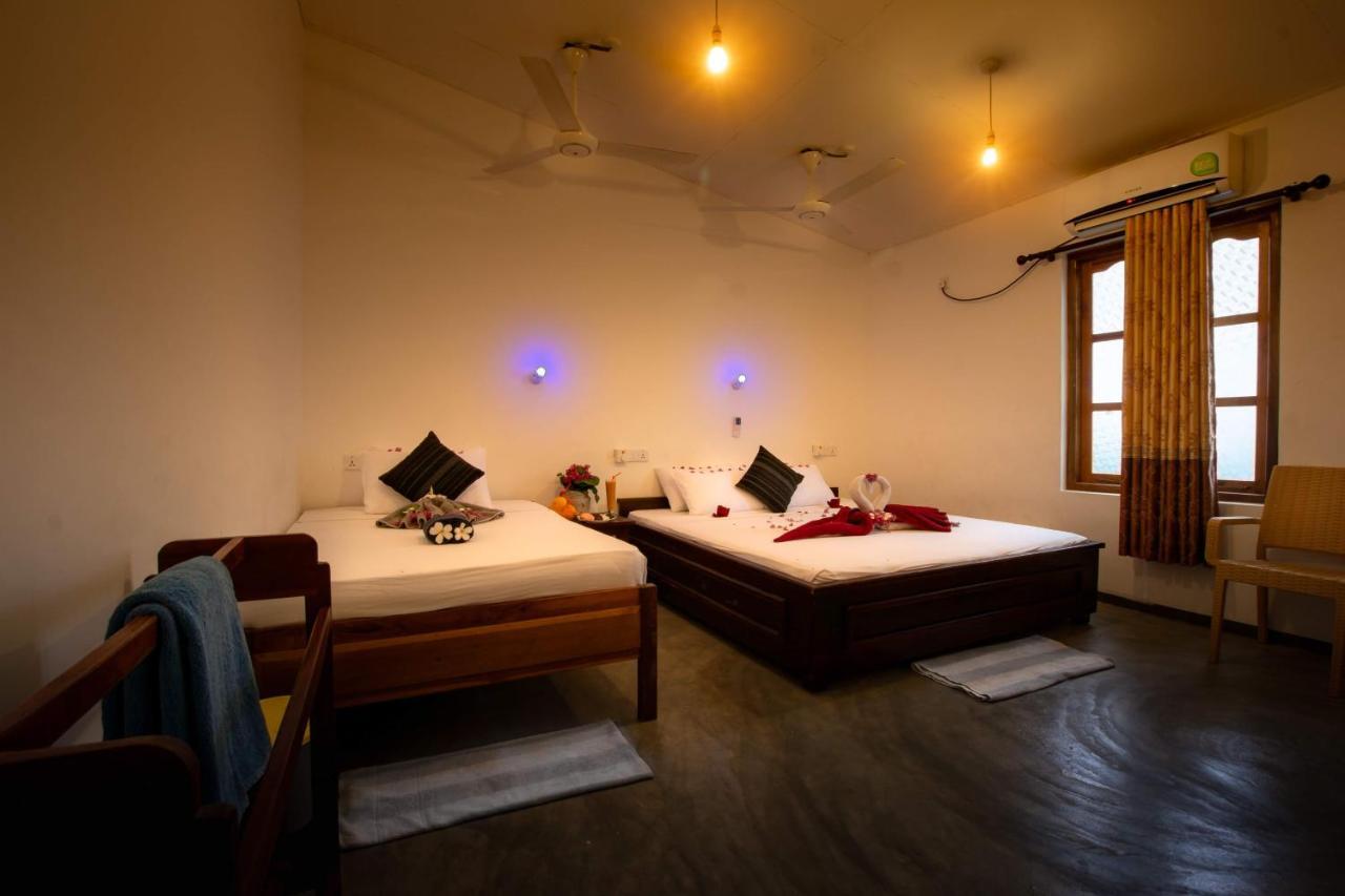 The Surf Access Guest House 아루감 베이 외부 사진